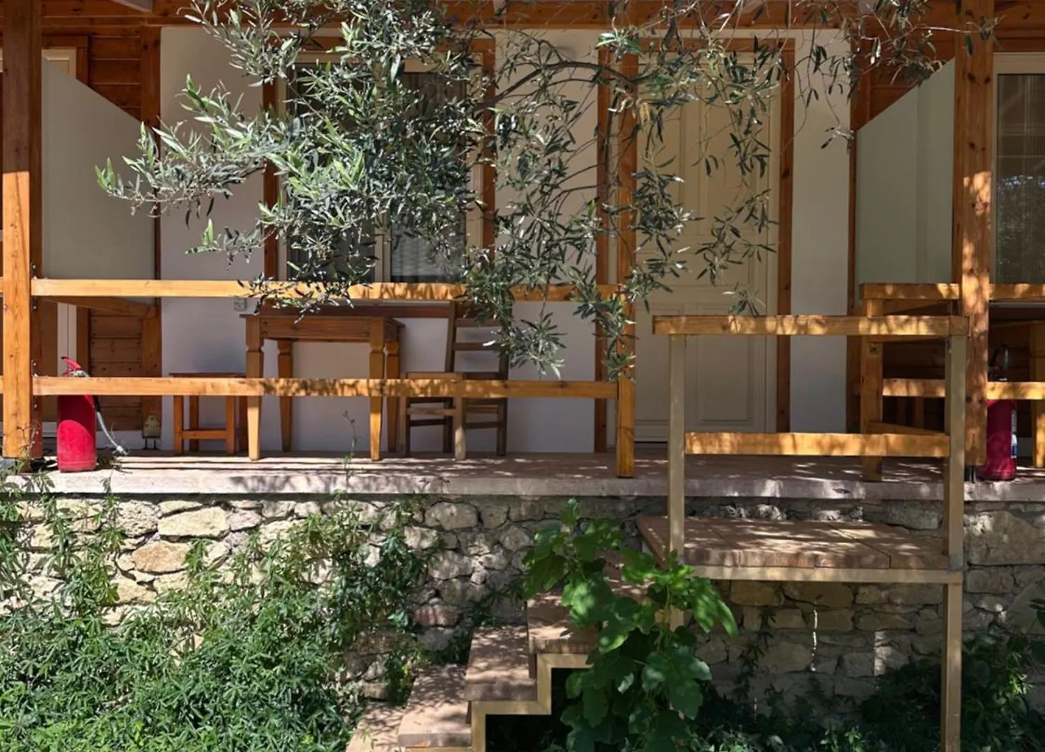 Nashos Bungalows Himare Fshat Parque de Campismo