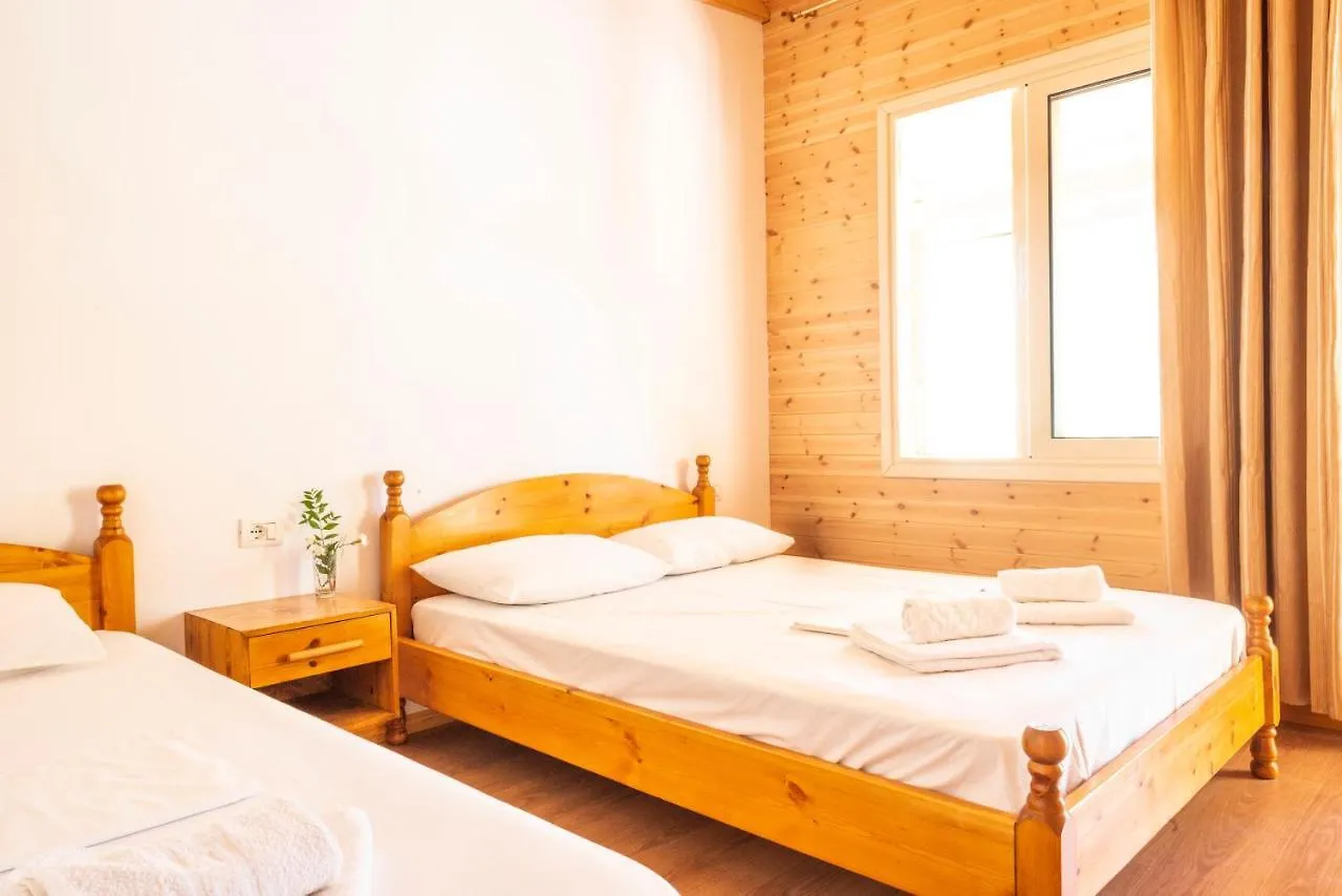 Nashos Bungalows Himare Fshat