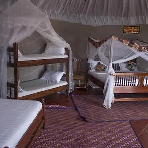 https://living-waters-resort.about-kampalahotels.com