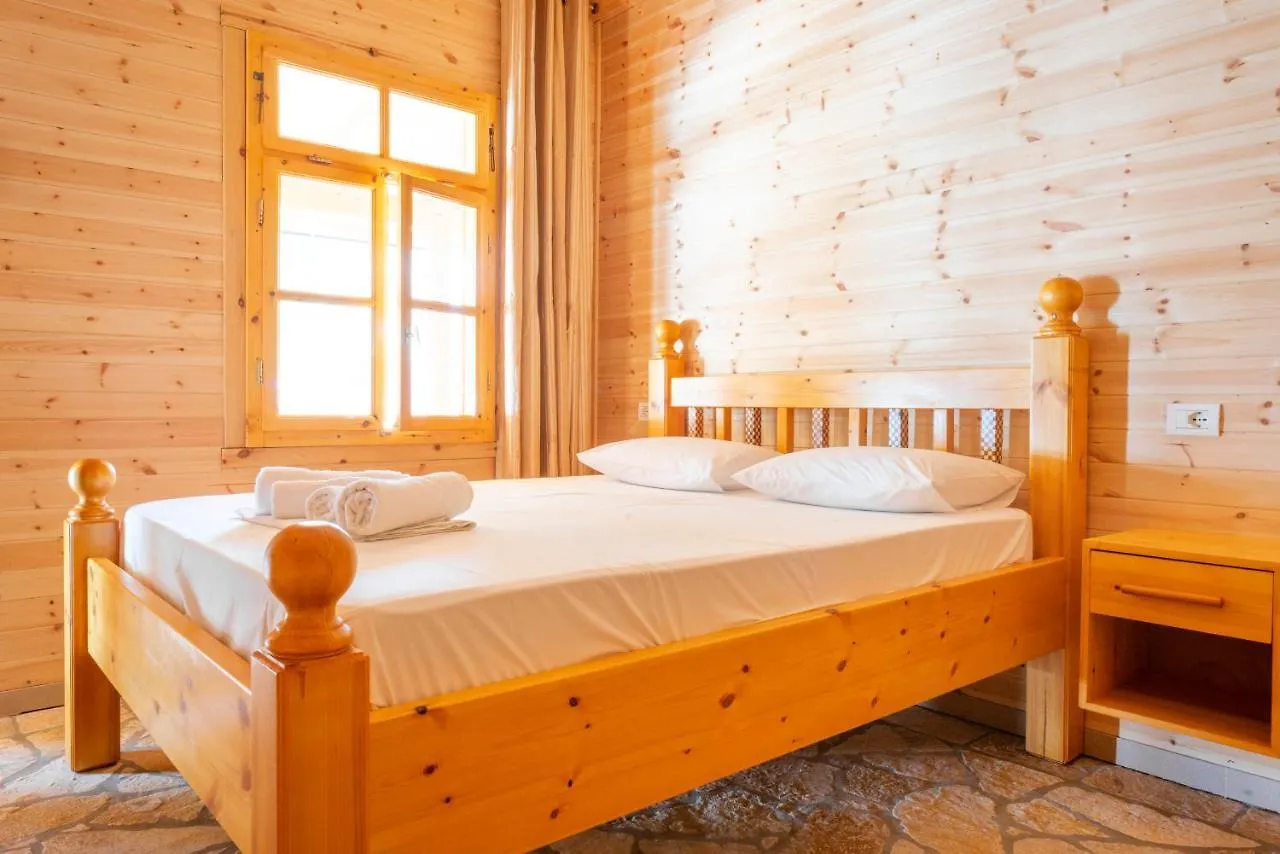 Campsite Nashos Bungalows Himare Fshat